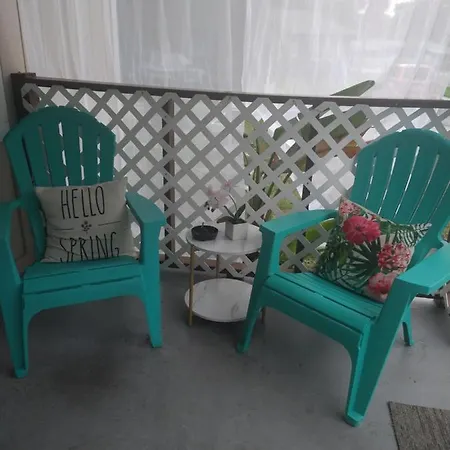 Life Is Good Apartment